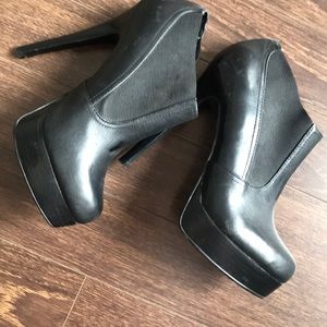 Black heeled boots. Chinese laundry.